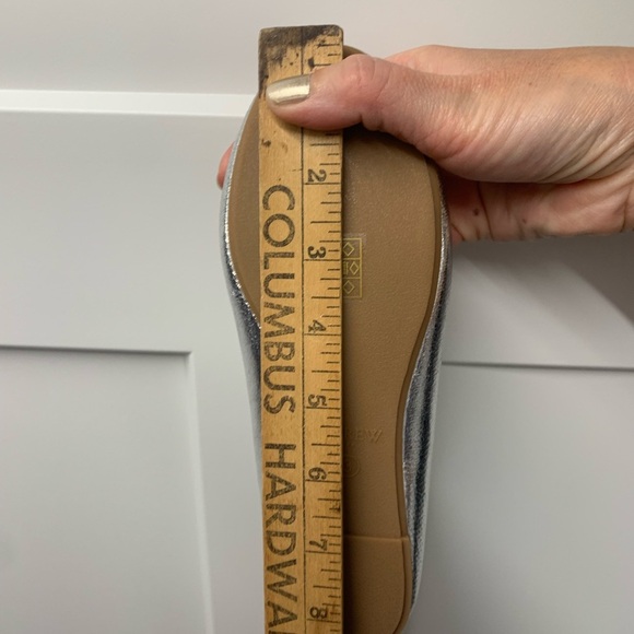 NWT J Crew Girls Silver Metallic Ballet Flats Shoes Size 3 Crewcuts - Picture 2 of 9